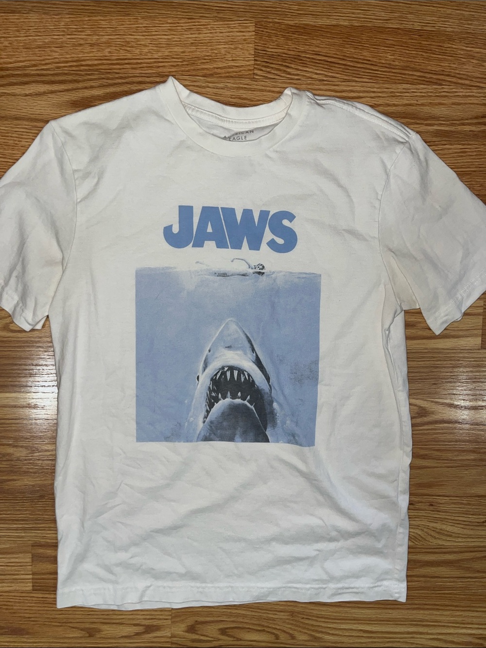 American Eagle Outfitters White T-Shirt JAWS Graphic tee